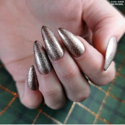 Touch Of Glamour 7,5ml (Mrs. Claus) Touch Of Glamour 7,5ml (Mrs. Claus)