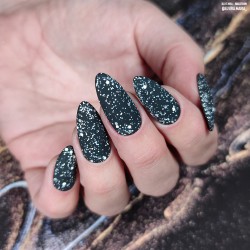 Matte Velvet (No Wipe Glitter Top Gel) LOTUS FLOWER WHITE 7.5ml Matte Velvet (No Wipe Glitter Top Gel) LOTUS FLOWER WHITE 7.5ml